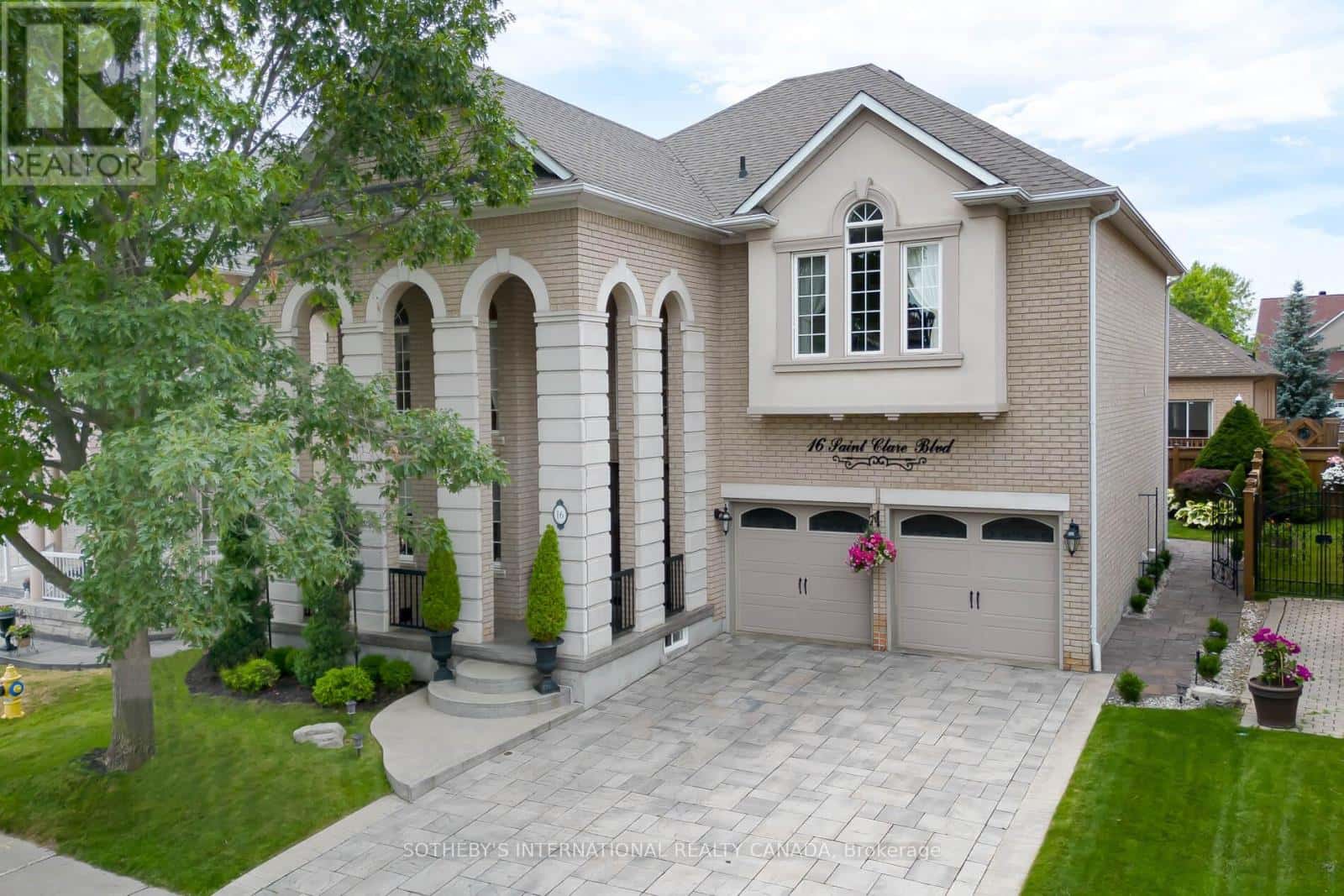 Vaughan (Vellore Village) — Vaughan (Vellore Village) - Photo 2 of 46