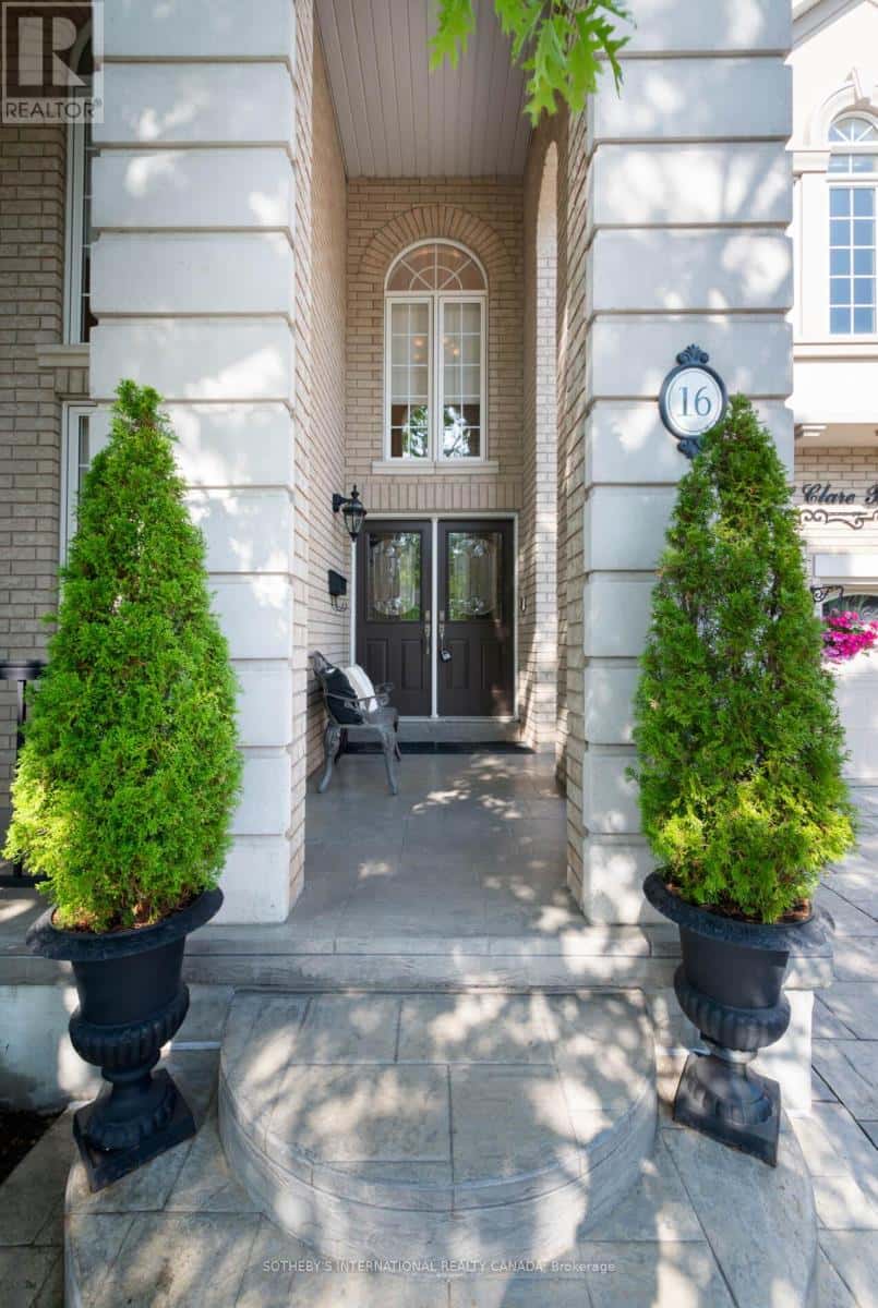 Vaughan (Vellore Village) — Vaughan (Vellore Village) - Photo 3 of 46