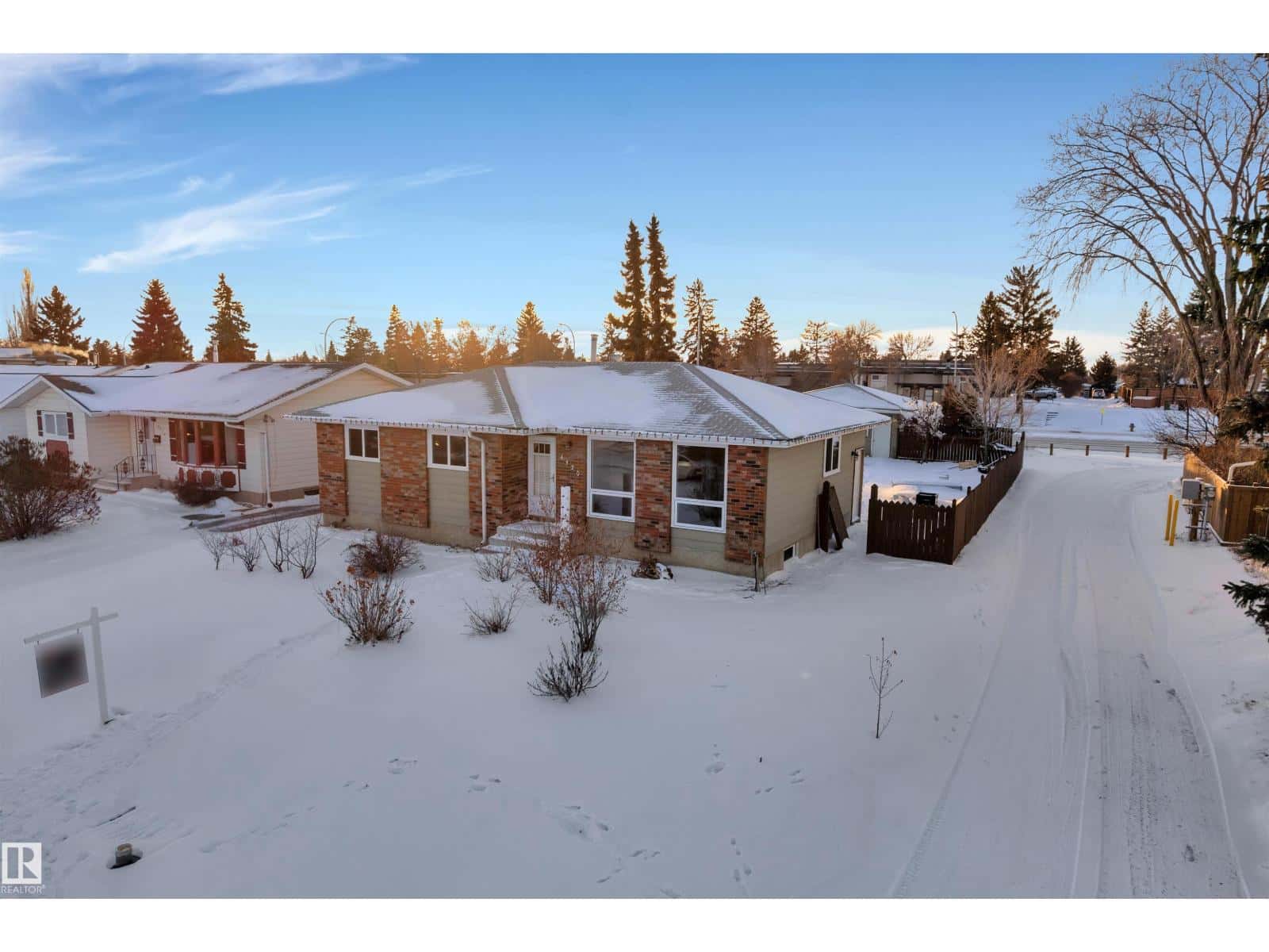 Edmonton — Edmonton - Photo 2 of 46