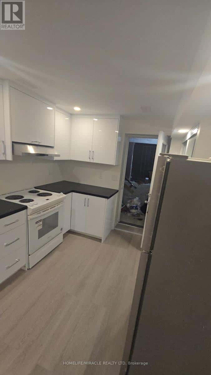 Brampton (Northwest Brampton) — Brampton (Northwest Brampton) - Photo 3 of 16