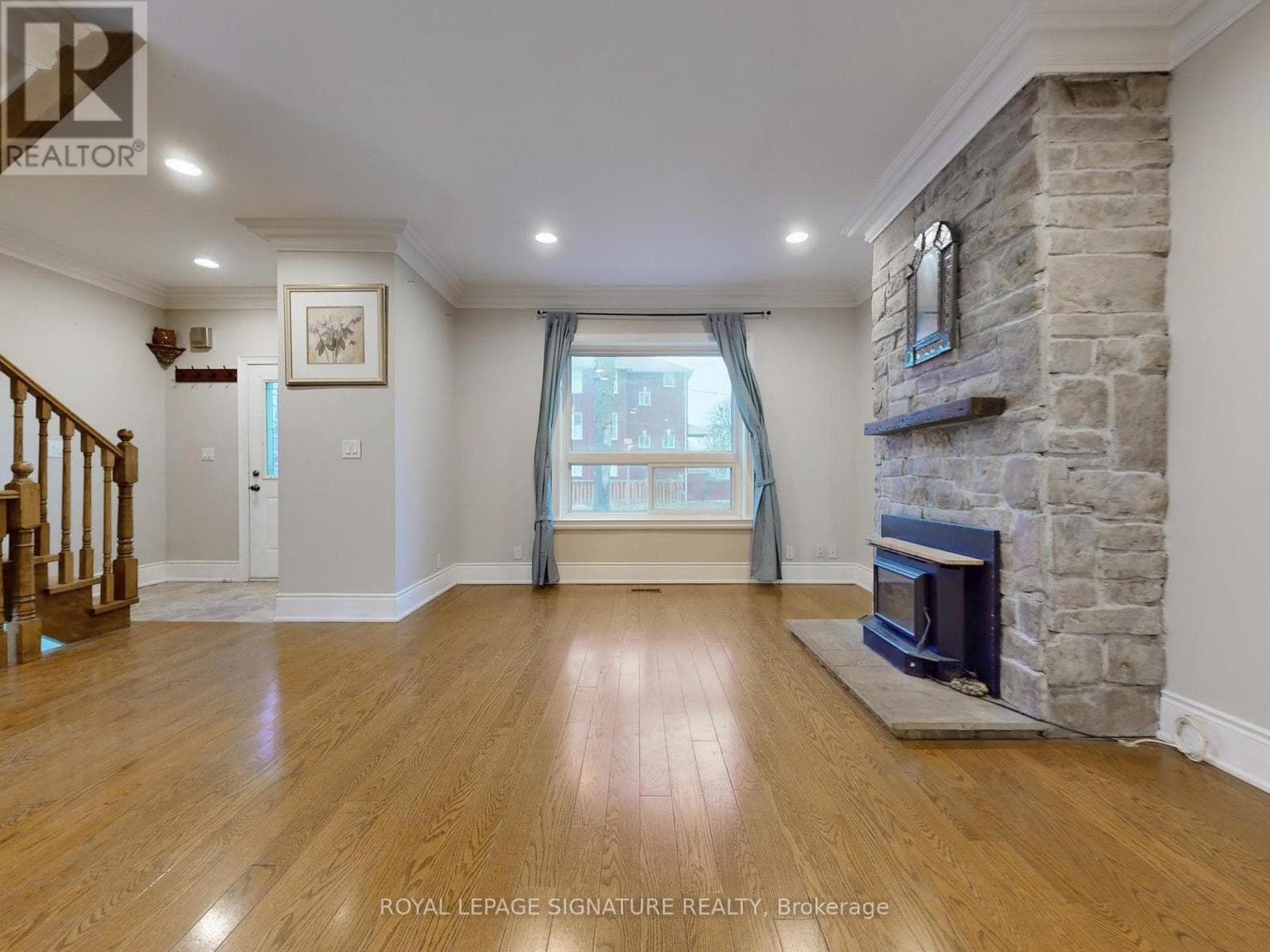 Toronto (Mount Dennis) — Toronto (Mount Dennis) - Main photo