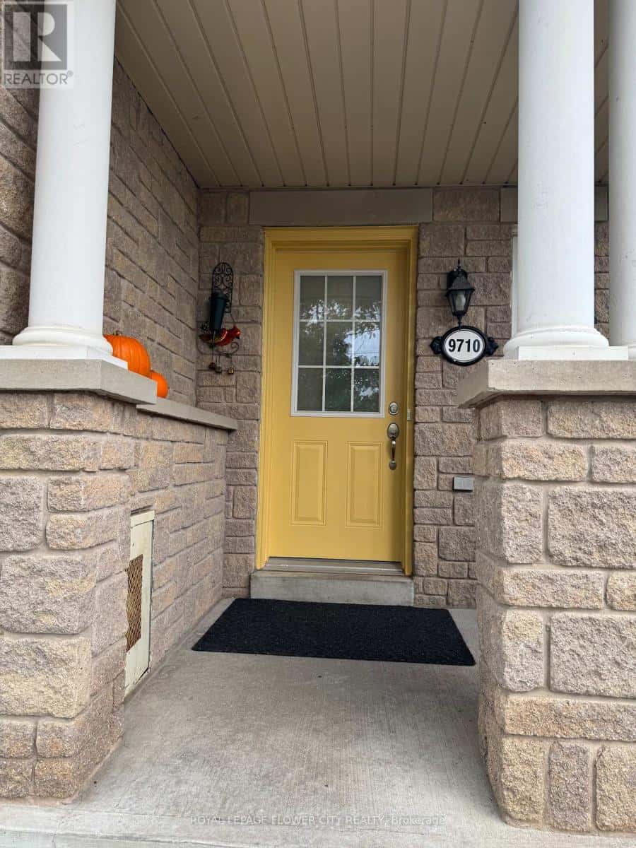 Brampton (Fletcher's Creek Village) — Brampton (Fletcher's Creek Village) - Photo 2 of 48