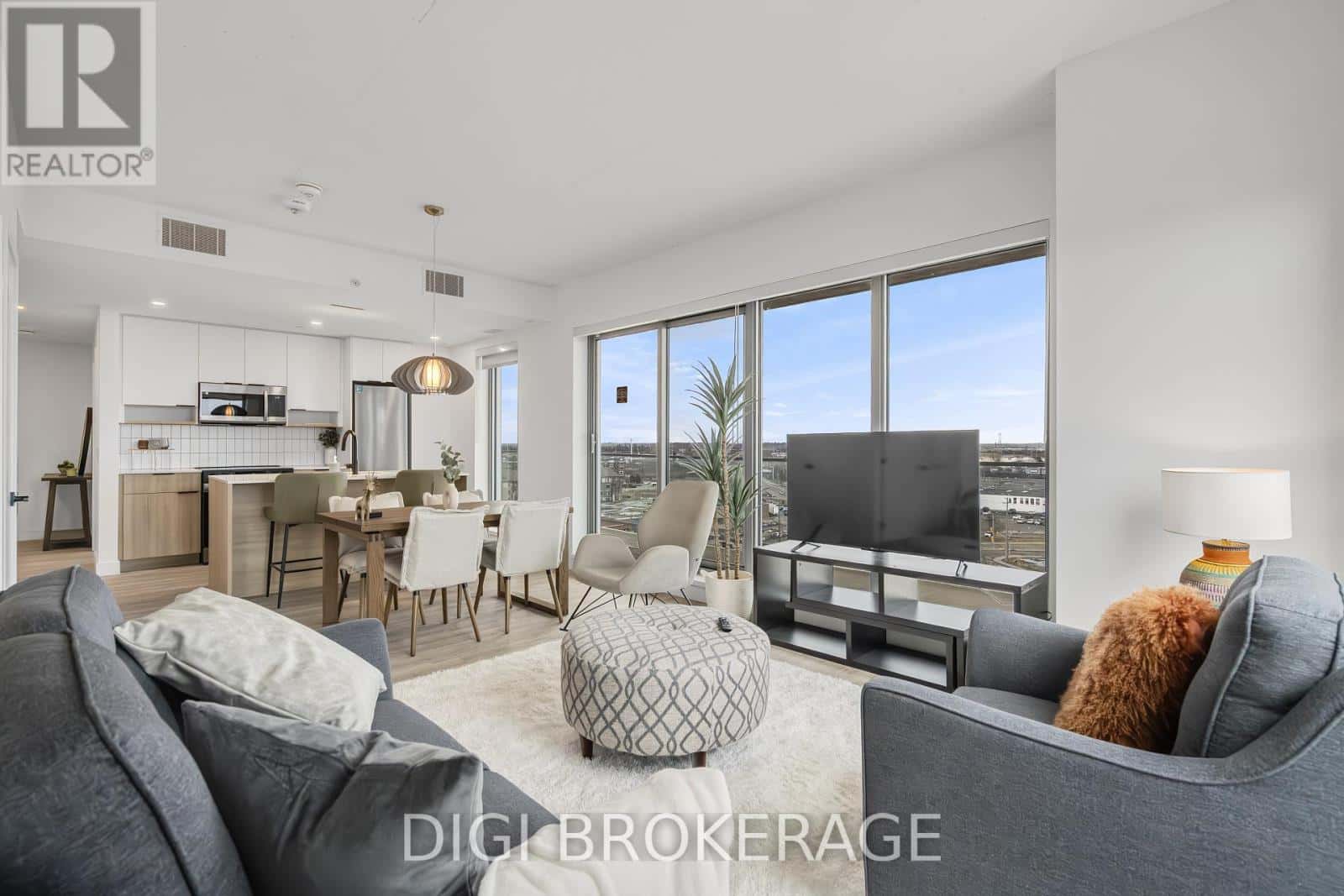 Ottawa — Ottawa - Photo 2 of 45