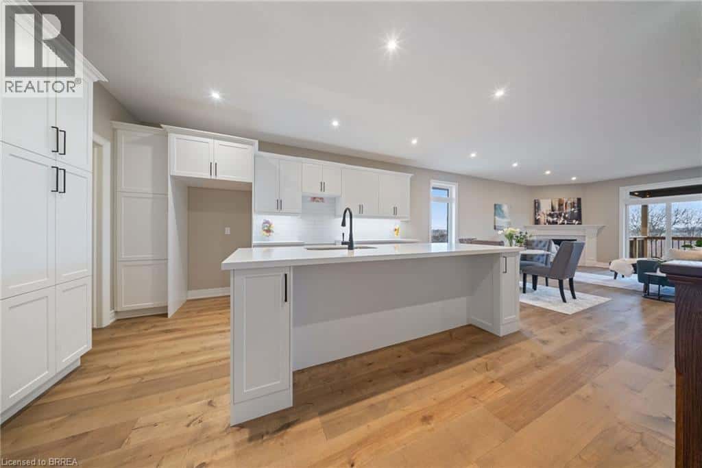 187 CRADDOCK Boulevard — Jarvis, Ontario - Photo 5 of 24