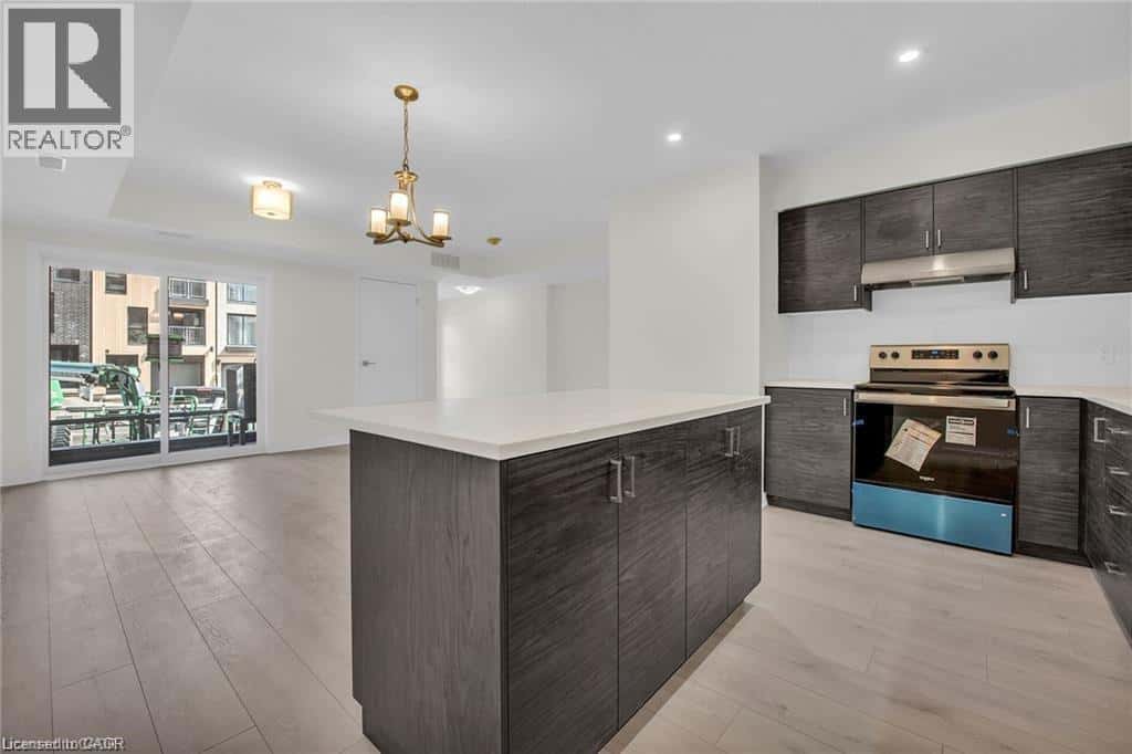 Kitchener — Kitchener - Photo 5 of 28