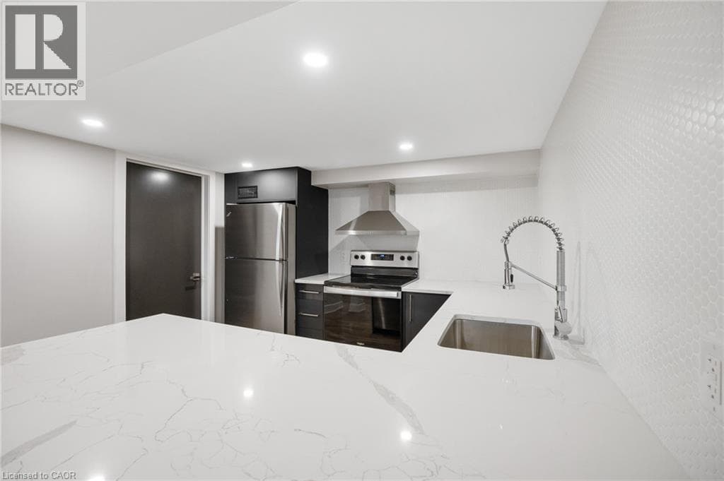 Hamilton — Hamilton - Main photo