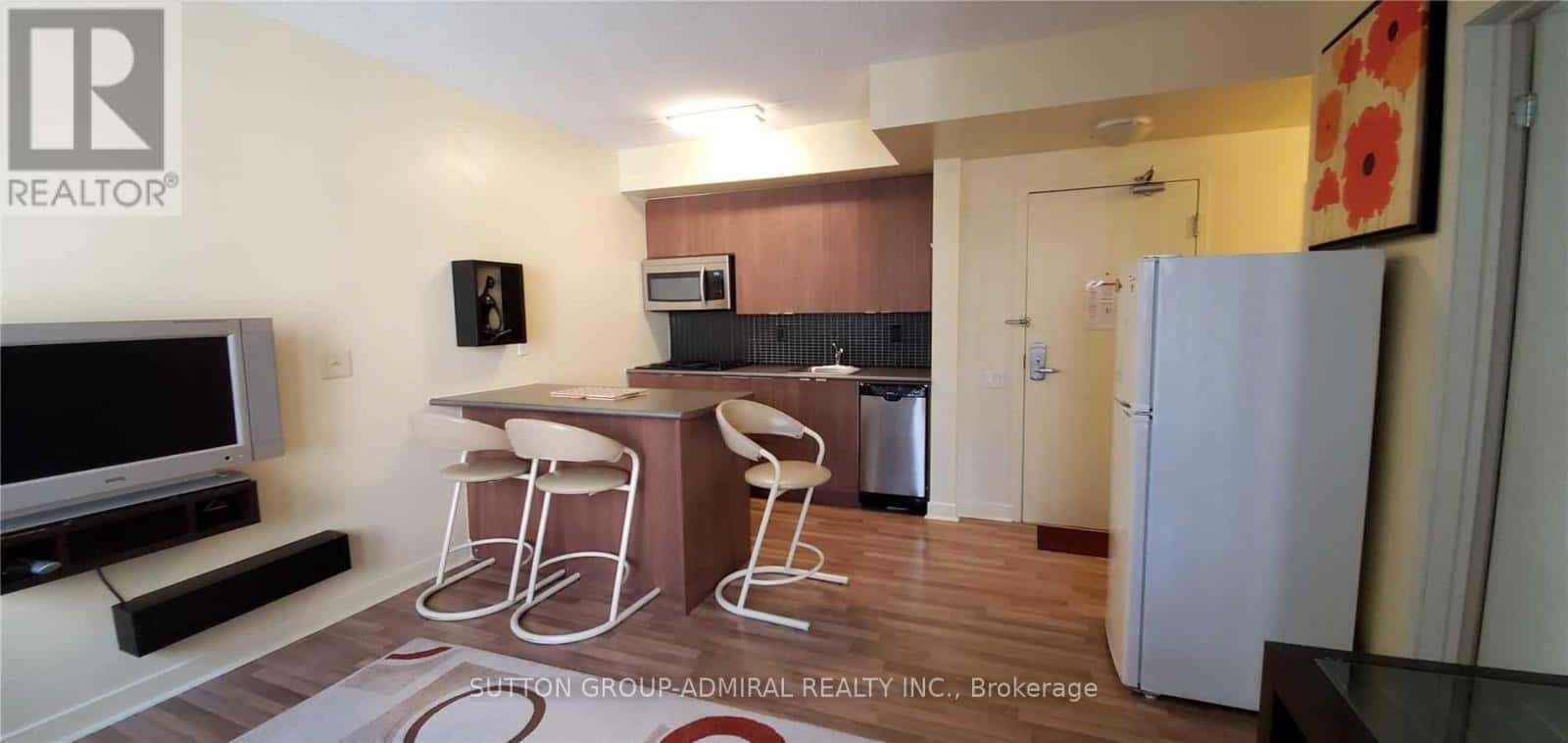 Toronto (Church-Yonge Corridor) — Toronto (Church-Yonge Corridor) - Photo 4 of 18