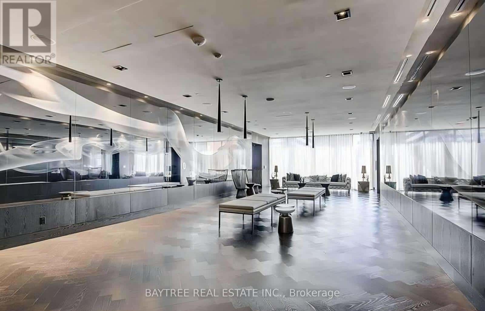 Toronto (Waterfront Communities) — Toronto (Waterfront Communities) - Photo 4 of 14