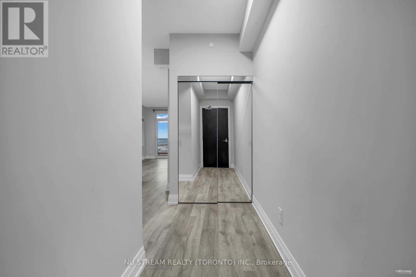 Vaughan (Vaughan Corporate Centre) — Vaughan (Vaughan Corporate Centre) - Photo 4 of 27