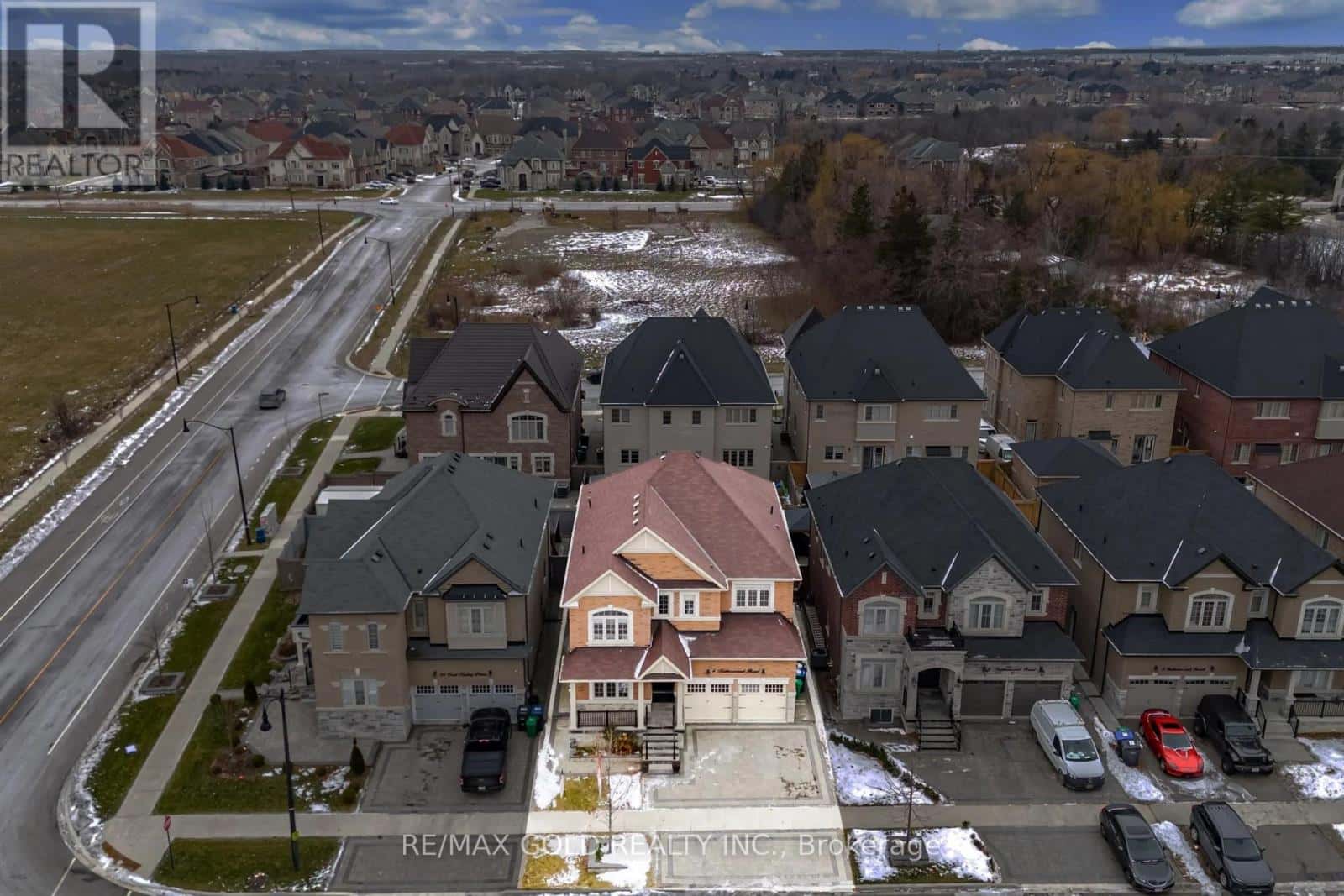 Brampton (Toronto Gore Rural Estate) — Brampton (Toronto Gore Rural Estate) - Photo 2 of 43