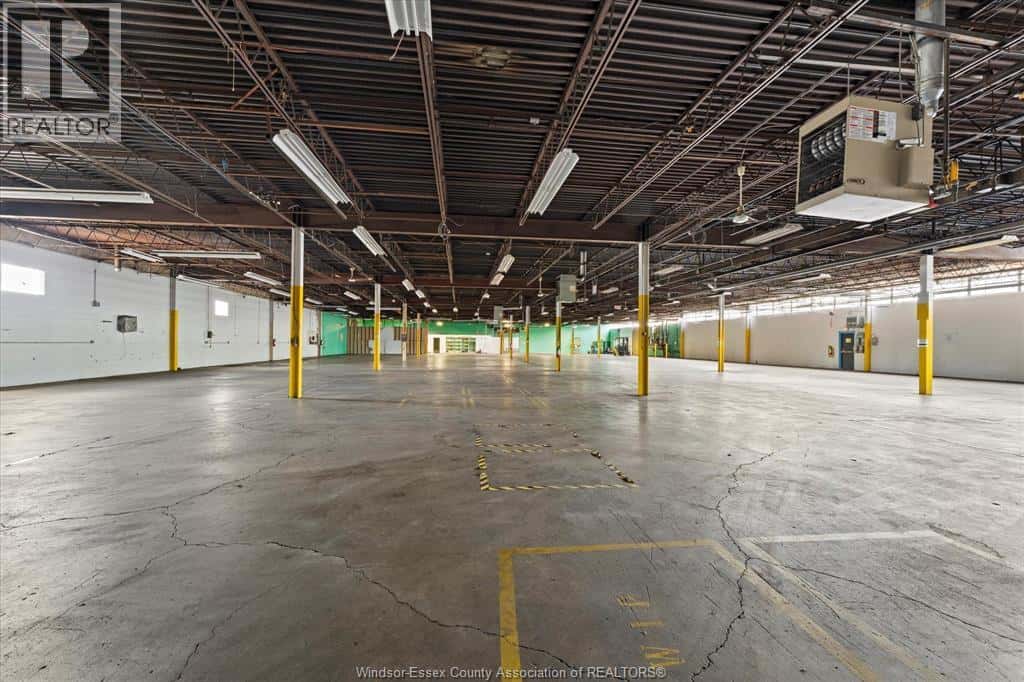 Windsor — Windsor - Photo 5 of 47