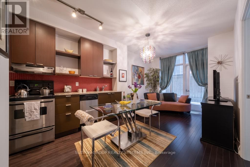 Toronto (Church-Yonge Corridor) — Toronto (Church-Yonge Corridor) - Main photo