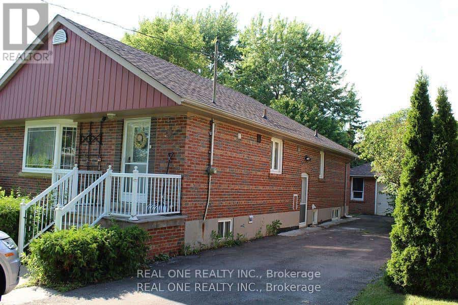 30 MAIDA VALE — Toronto (Ionview) - Photo 2 of 17