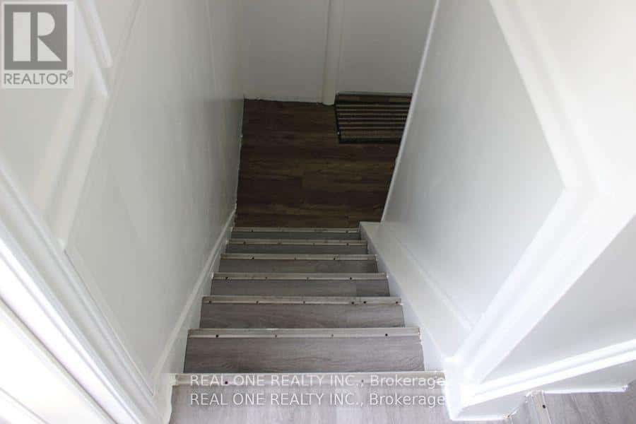 30 MAIDA VALE — Toronto (Ionview) - Photo 3 of 17