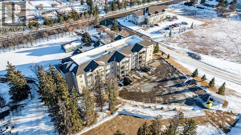 Innisfail — Innisfail - Photo 3 of 100