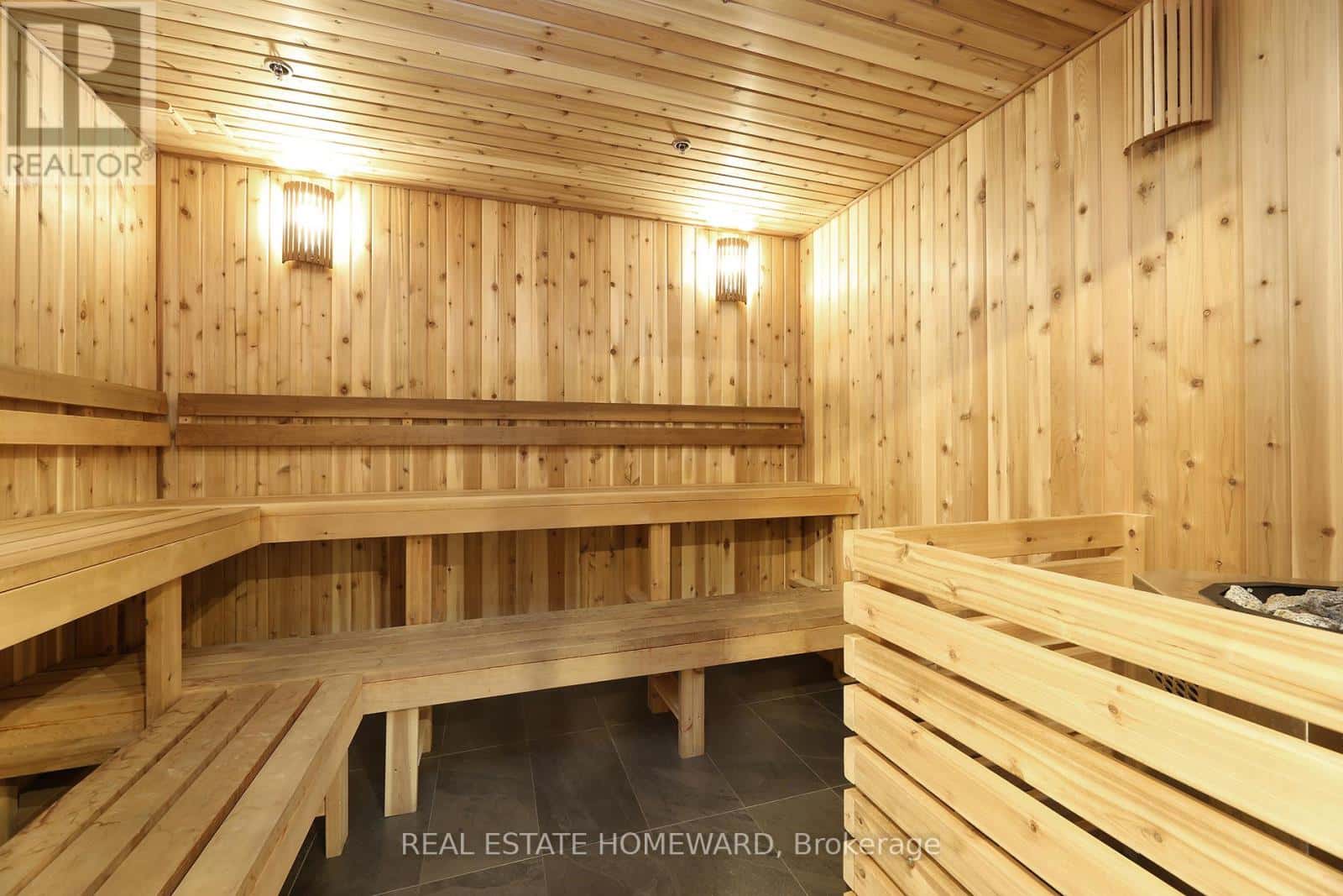 Toronto (Moss Park) — Toronto (Moss Park) - Photo 2 of 27