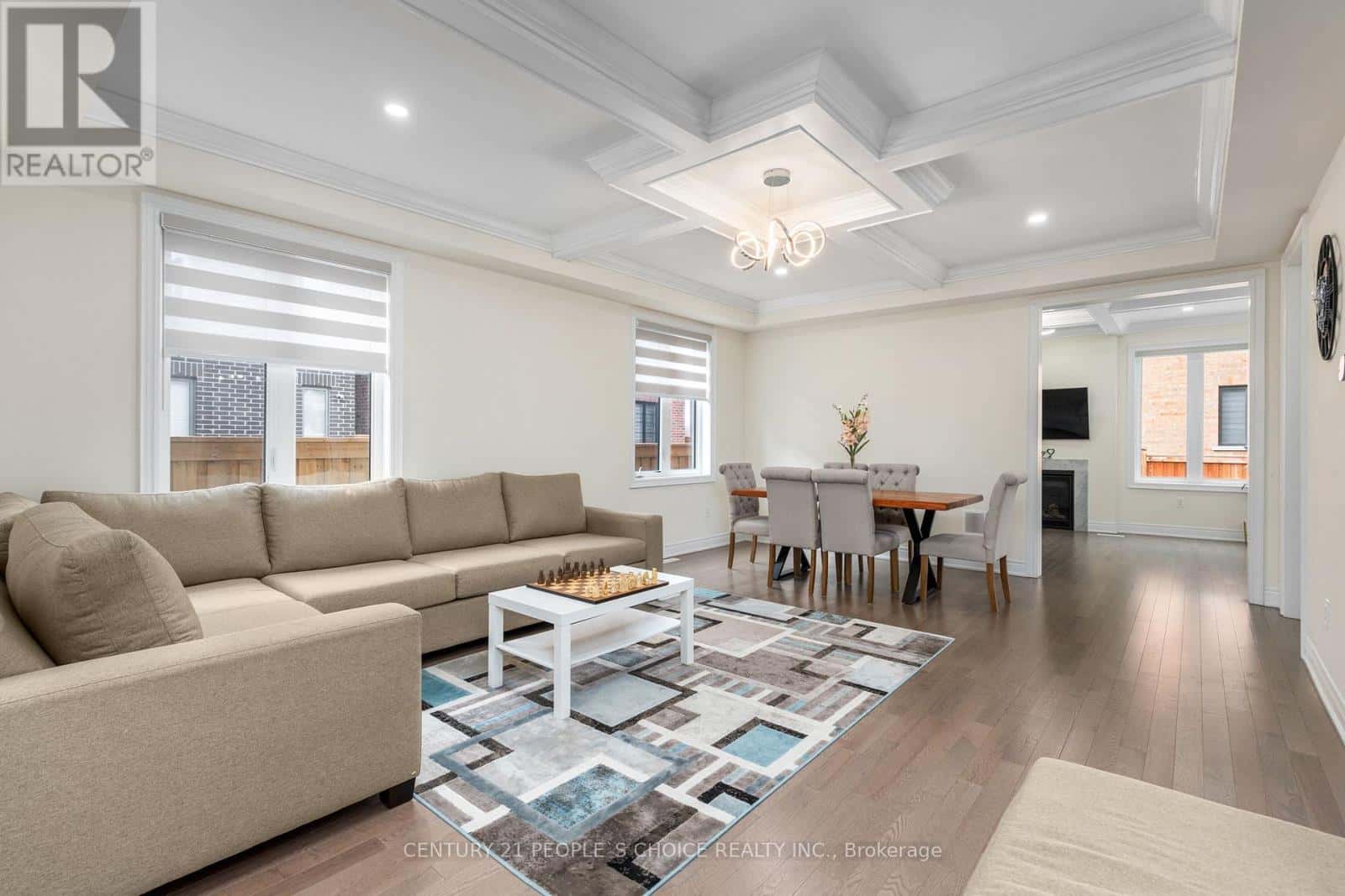 Vaughan (Kleinburg) — Vaughan (Kleinburg) - Photo 4 of 48