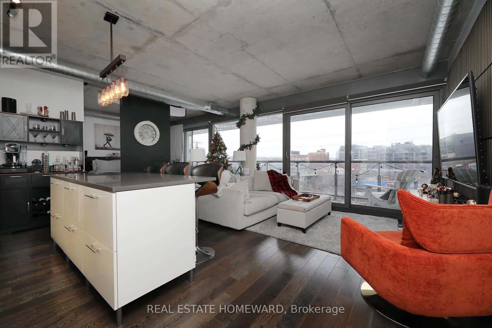 Toronto (Moss Park) — Toronto (Moss Park) - Photo 4 of 27