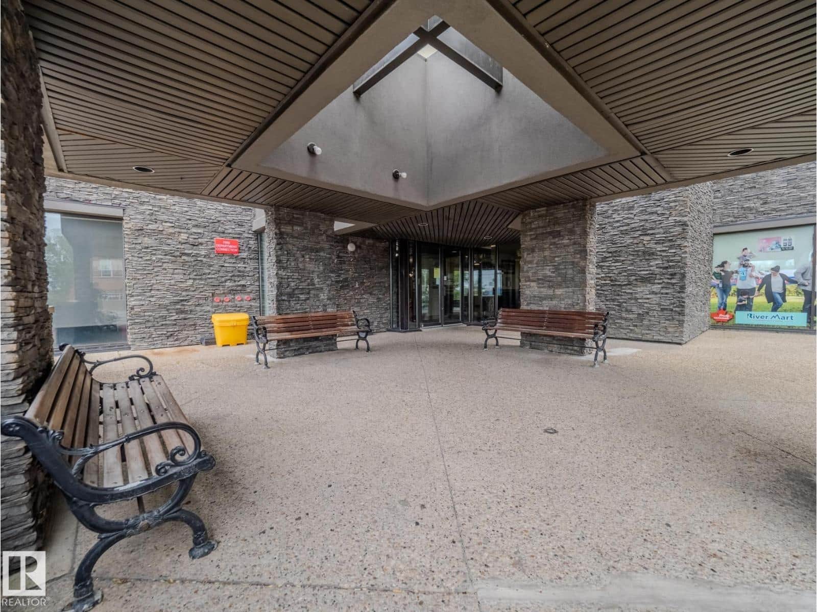 #600 10149 SASKATCHEWAN DR NW - Photo 3 of 54, Edmonton, Alberta