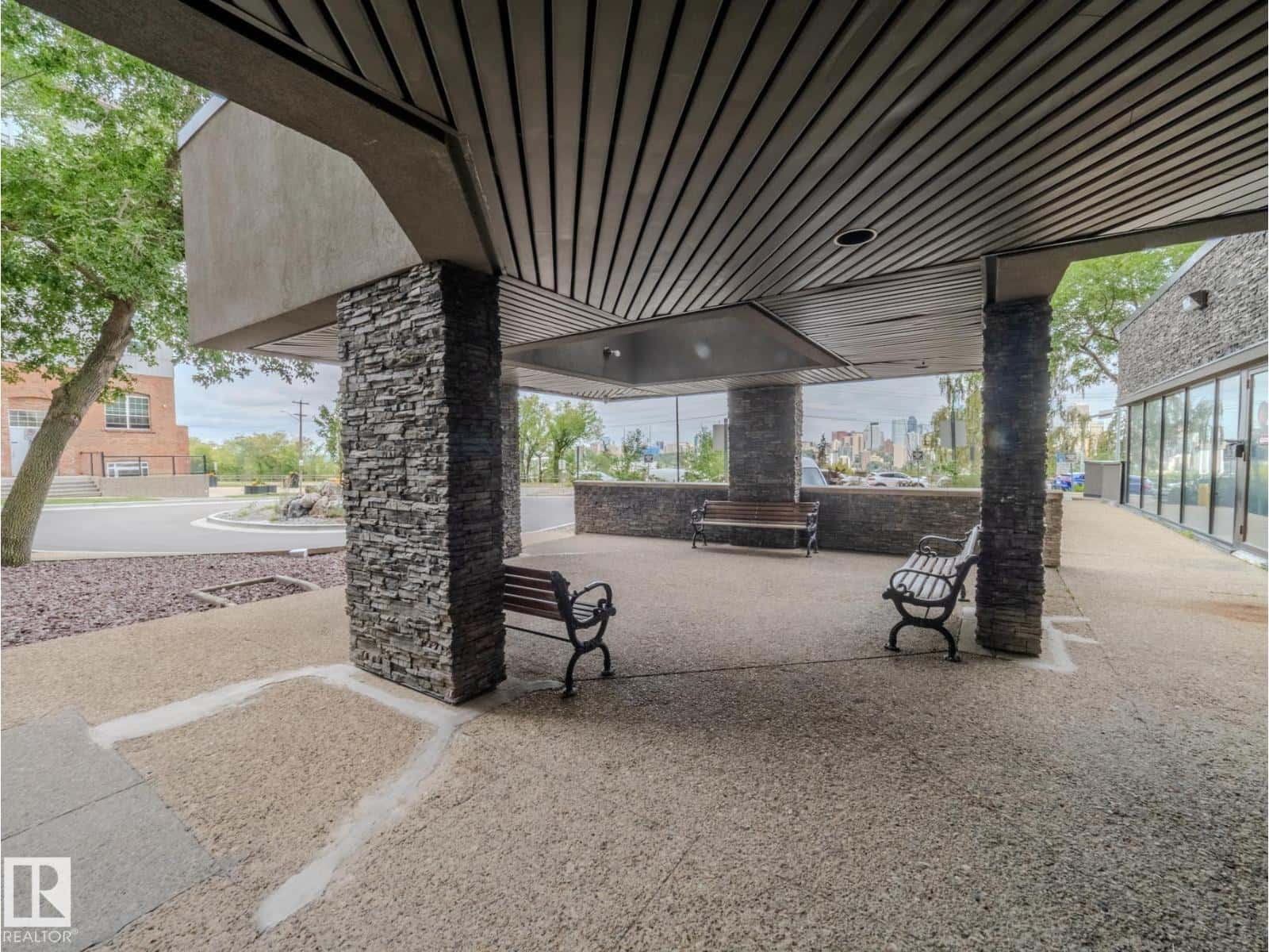 Edmonton — Edmonton - Photo 4 of 54