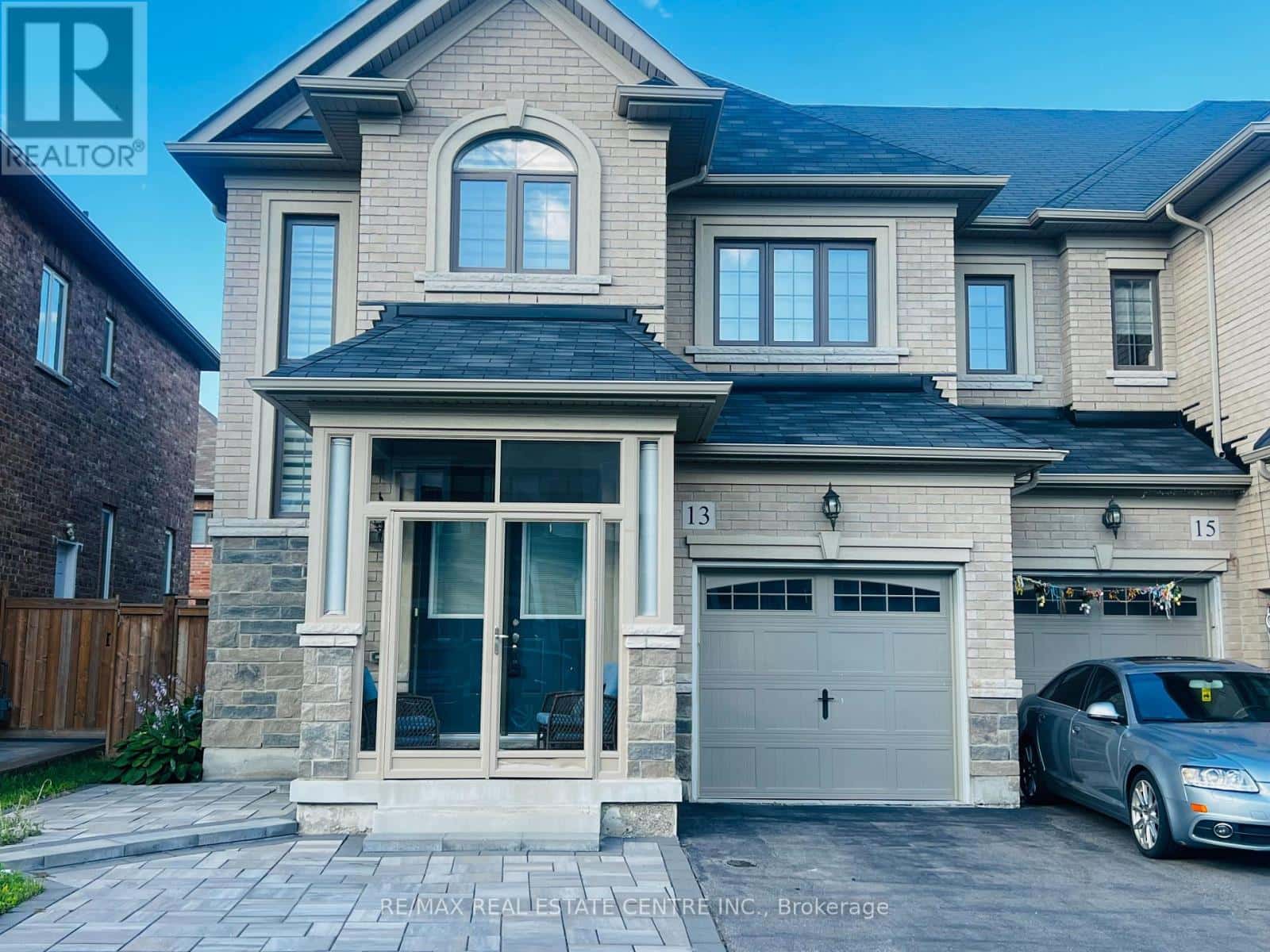 Brampton (Northwest Brampton) — Brampton (Northwest Brampton) - Photo 2 of 26