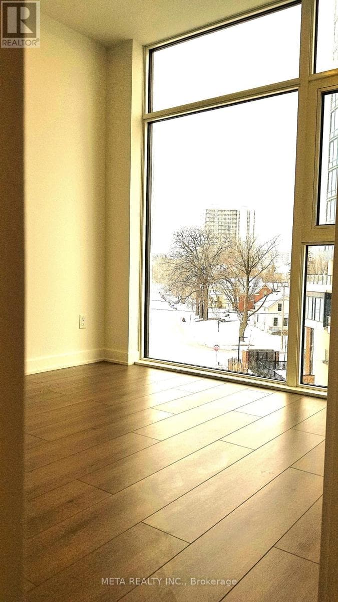 Kitchener — Kitchener - Main photo