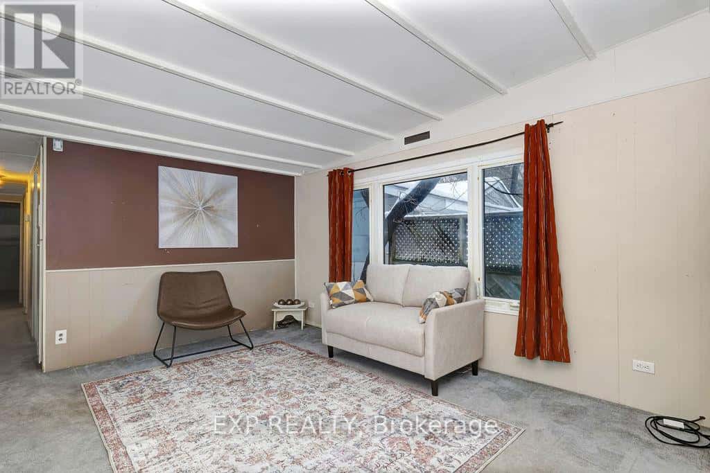 Ottawa — Ottawa - Photo 4 of 19