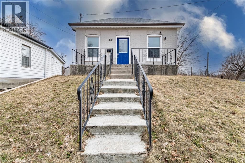 Brantford — Brantford - Main photo