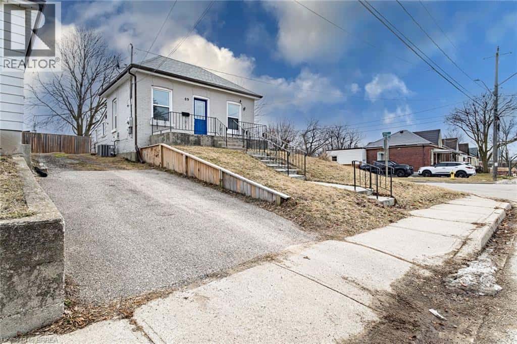 Brantford — Brantford - Photo 3 of 26