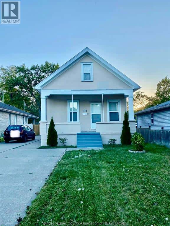 Windsor — Windsor - Photo 2 of 35