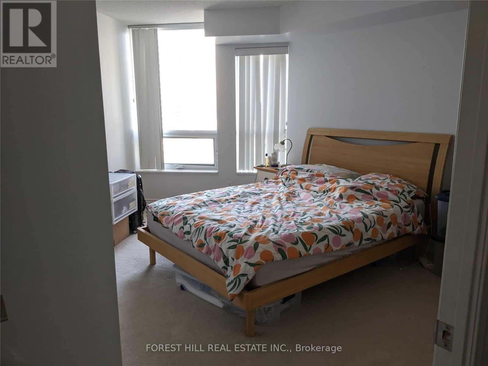 Toronto (Willowdale East) — Toronto (Willowdale East) - Photo 4 of 8