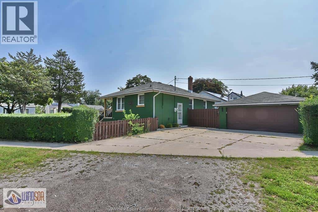 Windsor — Windsor - Photo 5 of 7