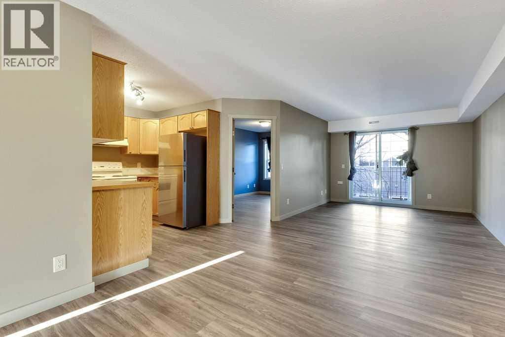 Strathmore — Strathmore - Photo 3 of 23