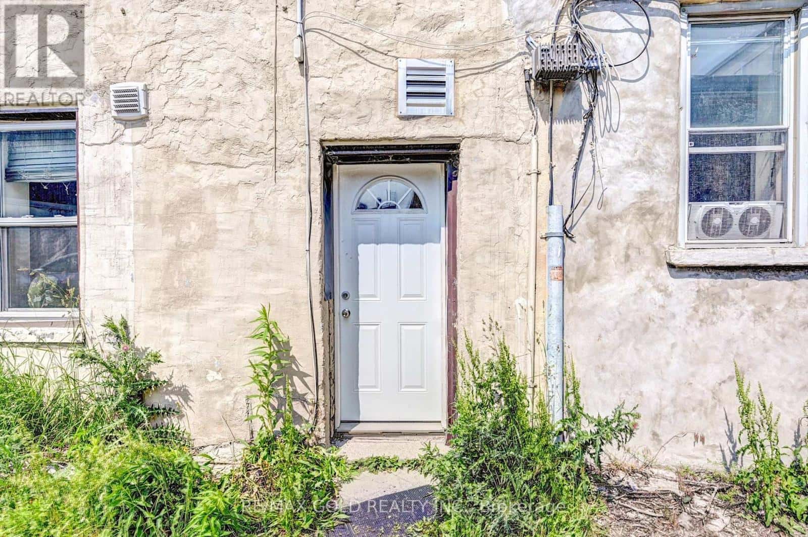 15 AINSLIE STREET N — Cambridge - Photo 5 of 50