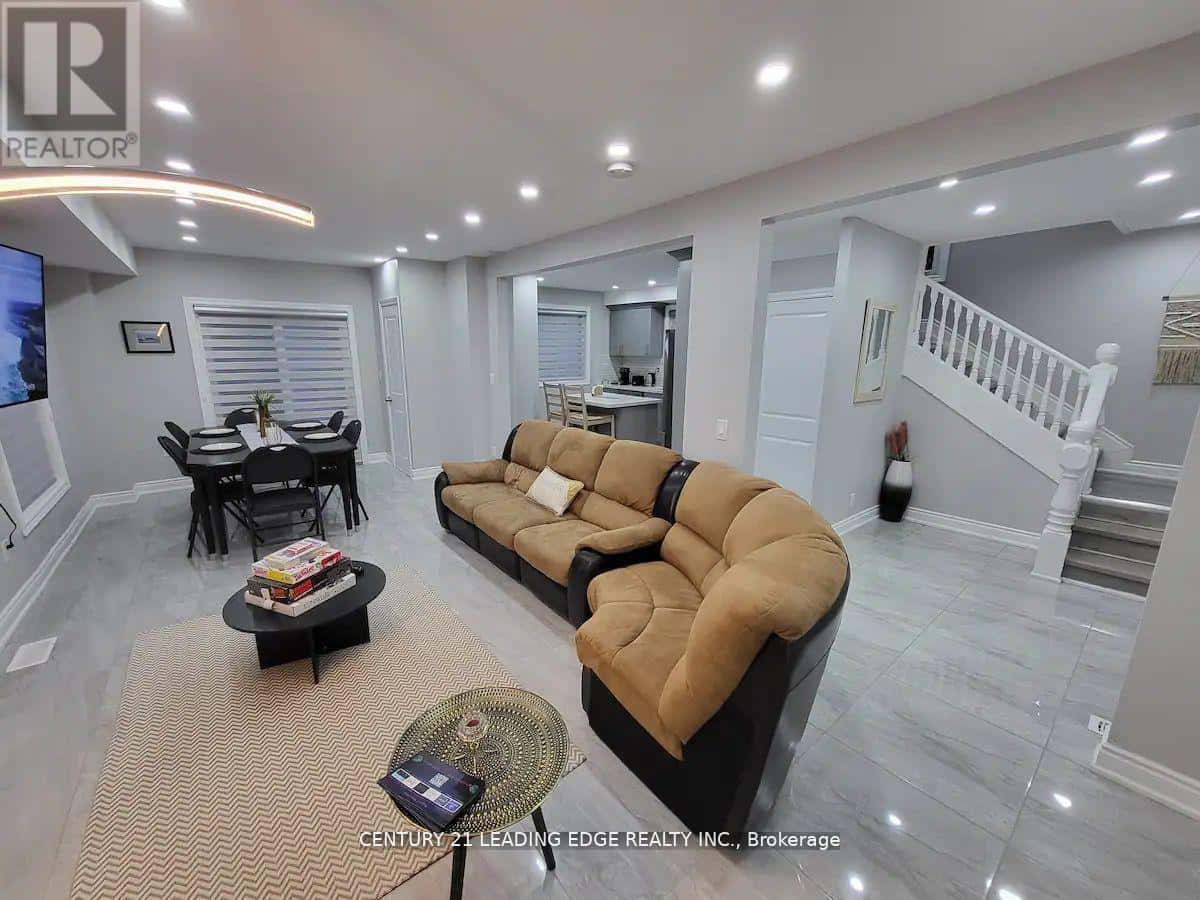 Niagara Falls (Downtown) — Niagara Falls (Downtown) - Photo 2 of 25