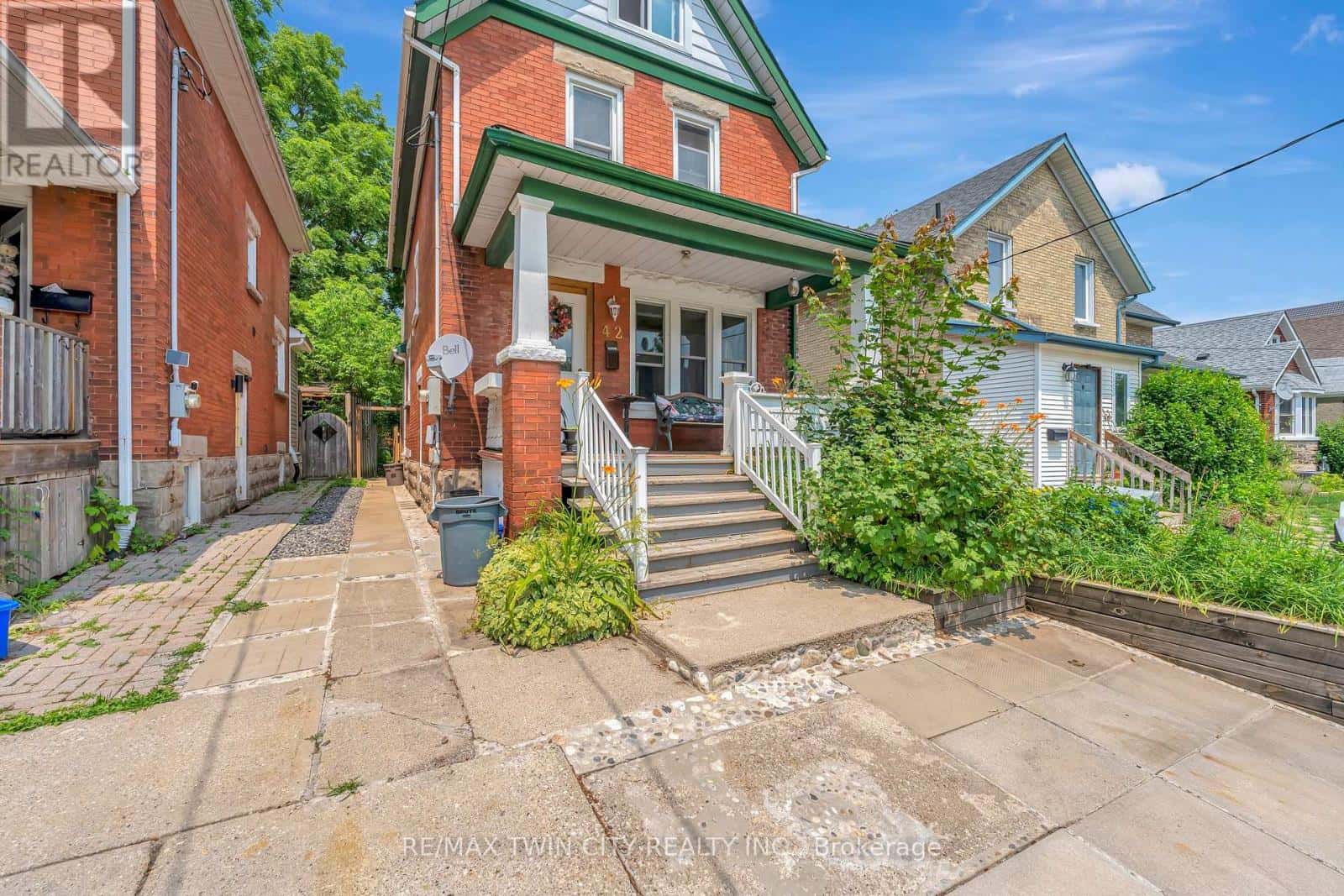 Waterloo — Waterloo - Photo 3 of 45