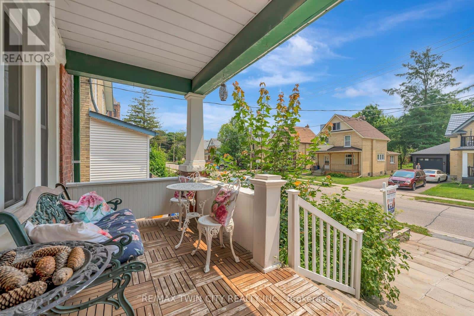 Waterloo — Waterloo - Photo 4 of 45