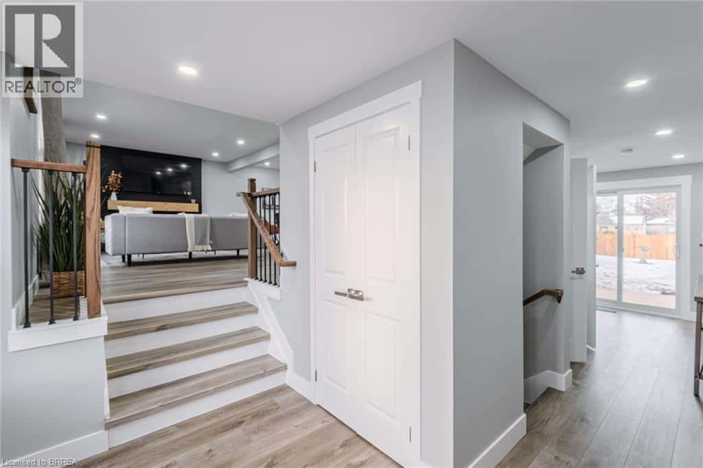 Brantford — Brantford - Photo 3 of 42