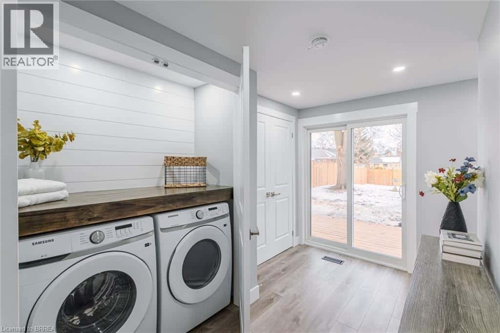 Brantford — Brantford - Photo 4 of 42