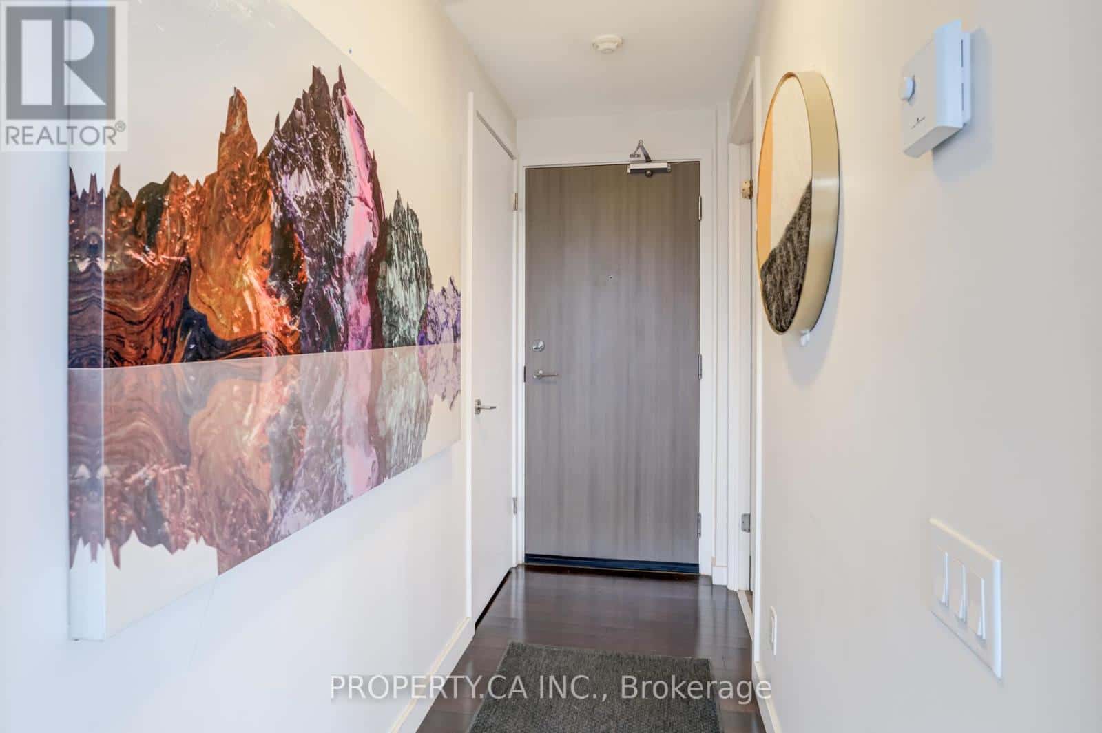 Toronto (Waterfront Communities) — Toronto (Waterfront Communities) - Photo 3 of 48