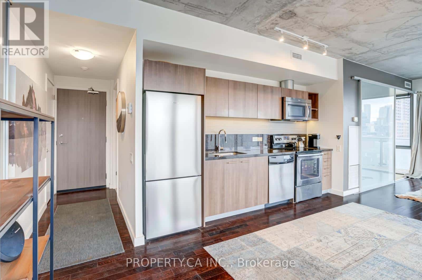 Toronto (Waterfront Communities) — Toronto (Waterfront Communities) - Photo 5 of 48