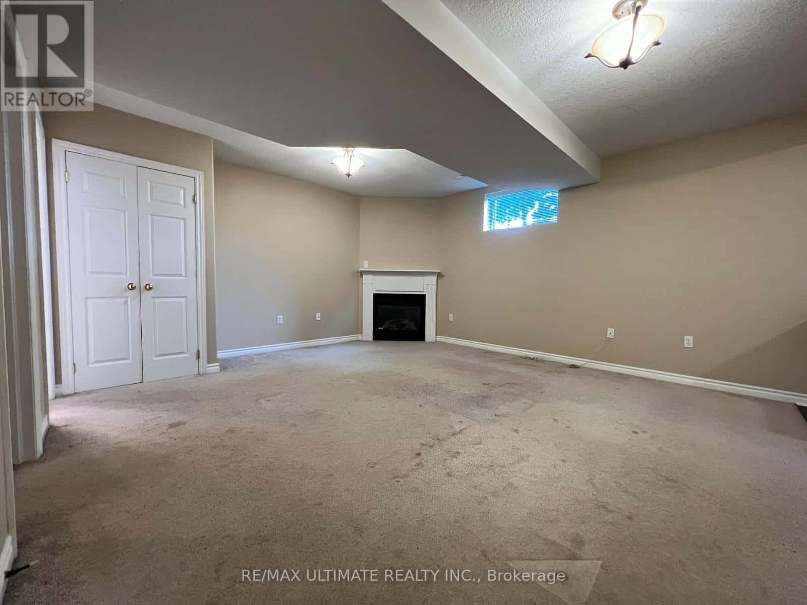 Barrie (Georgian Drive) — Barrie (Georgian Drive) - Photo 3 of 15