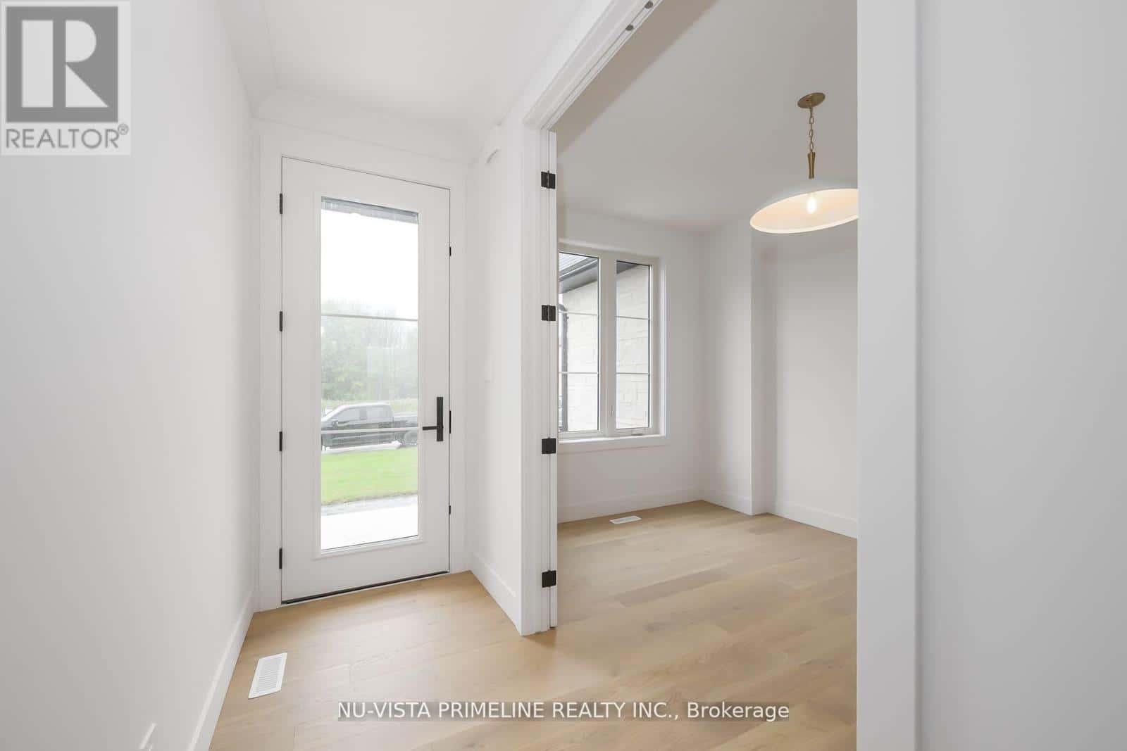 Middlesex Centre (Ilderton) — Middlesex Centre (Ilderton) - Photo 2 of 43