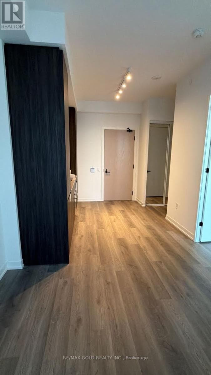 Vaughan (Vaughan Corporate Centre) — Vaughan (Vaughan Corporate Centre) - Main photo