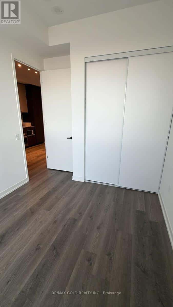 Vaughan (Vaughan Corporate Centre) — Vaughan (Vaughan Corporate Centre) - Photo 3 of 8