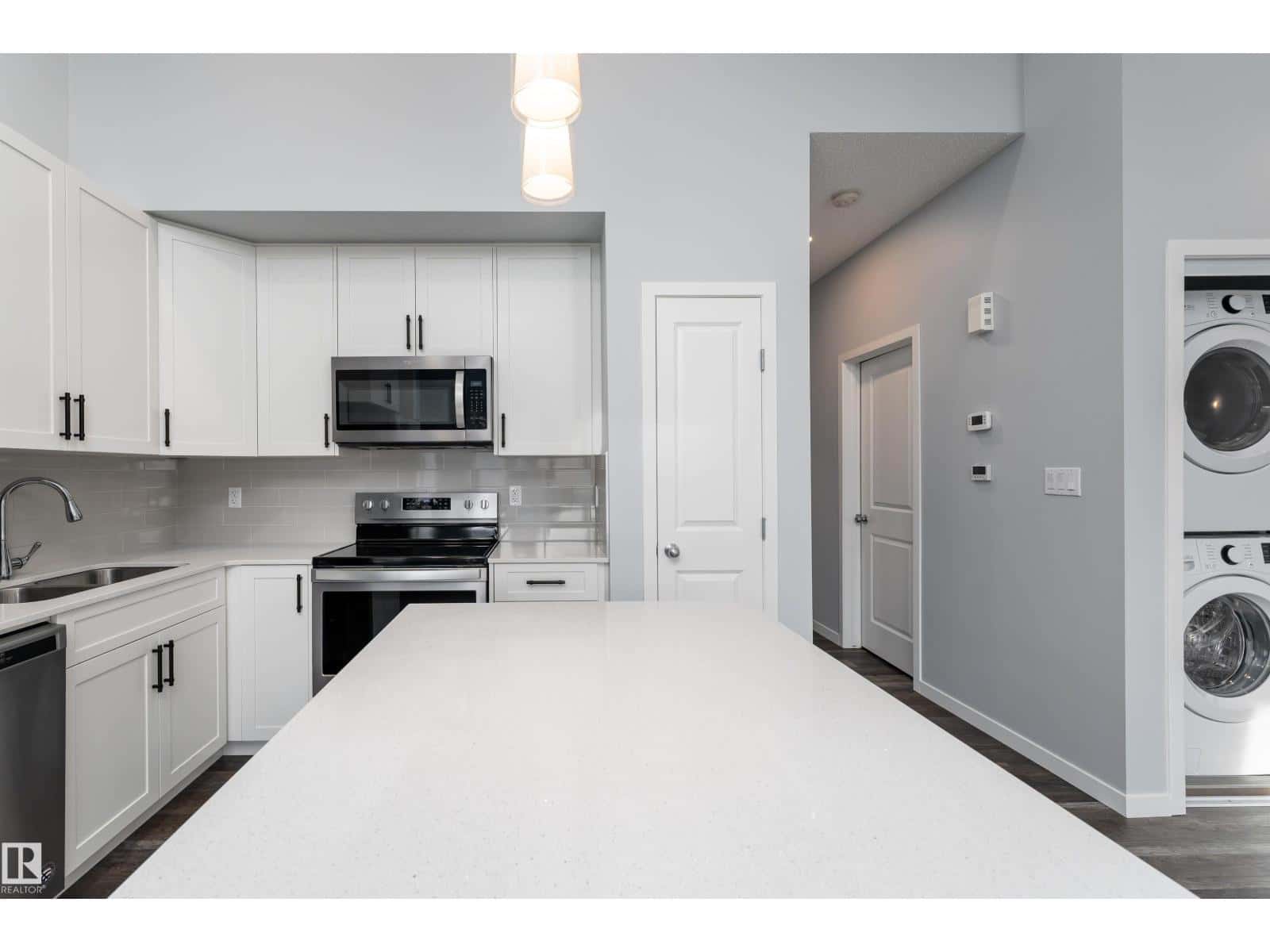 #56 3305 Orchards LI SW SW — Edmonton, Alberta - Photo 5 of 38