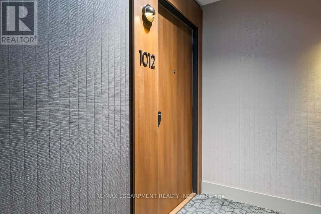 1012 - 21 PARK STREET E — Mississauga (Port Credit) - Photo 3 of 42