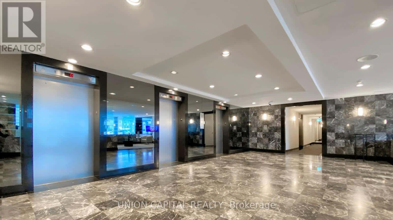 602 - 5785 YONGE STREET — Toronto (Newtonbrook East) - Photo 5 of 18