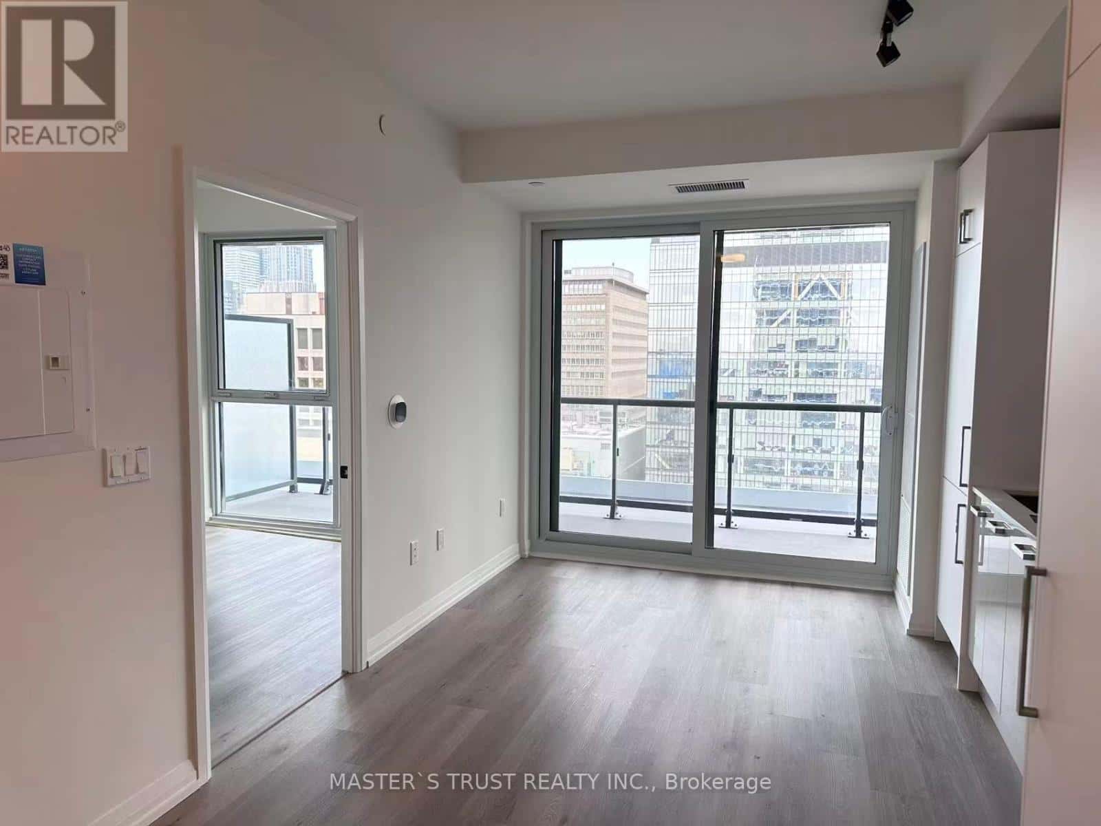 Toronto (Kensington-Chinatown) — Toronto (Kensington-Chinatown) - Photo 2 of 13