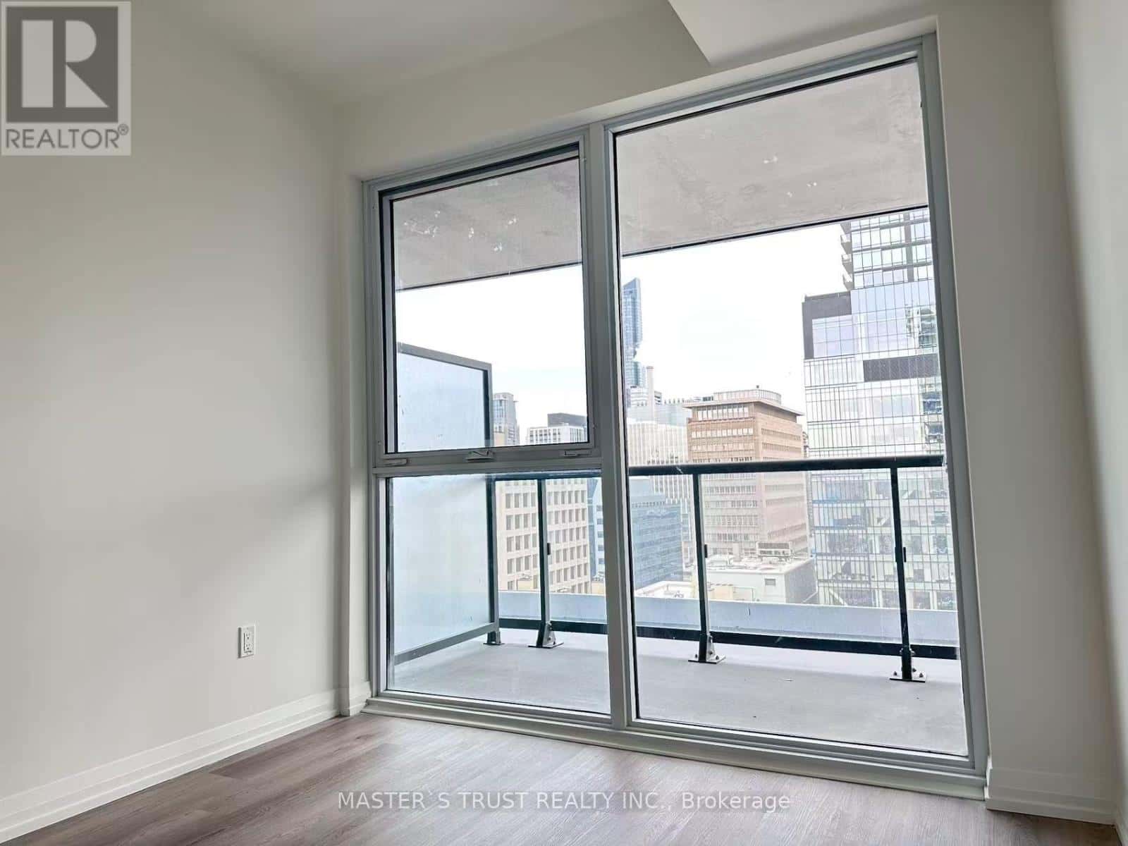 Toronto (Kensington-Chinatown) — Toronto (Kensington-Chinatown) - Photo 3 of 13